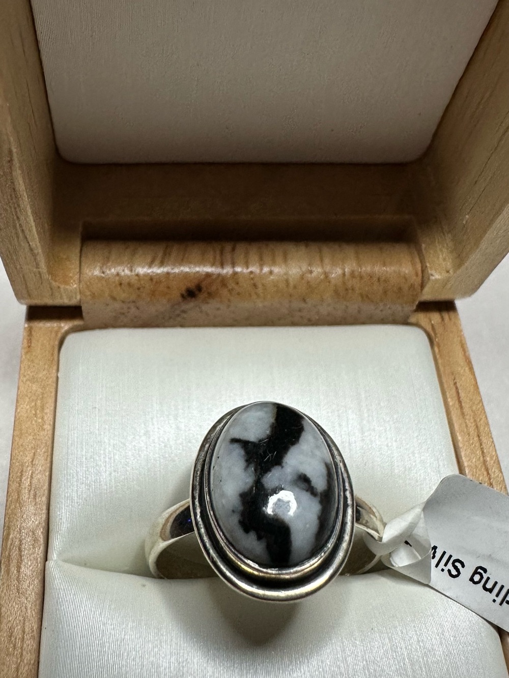 Black and White Oval Stone Sterling Silver Ring size 11